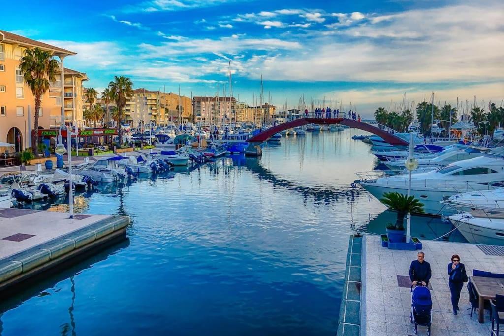 Port-Frejus, Le Paladien, Appartement 2 Pieces Climatise, Terrasse & Parking ภายนอก รูปภาพ