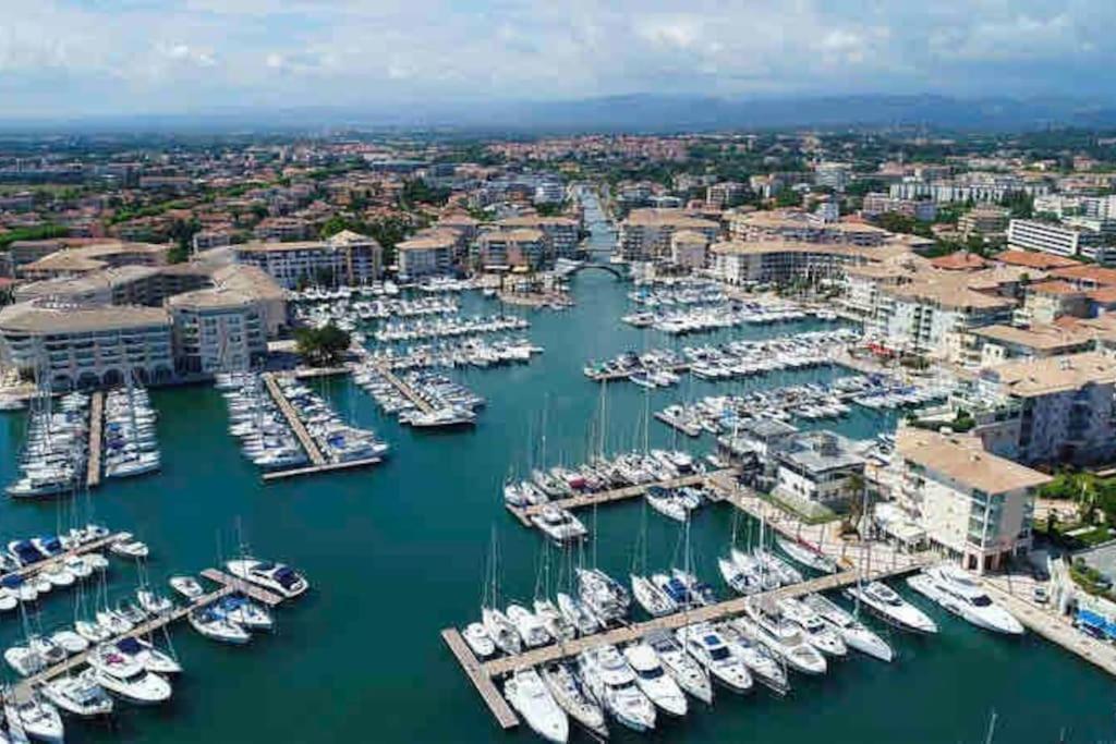 Port-Frejus, Le Paladien, Appartement 2 Pieces Climatise, Terrasse & Parking ภายนอก รูปภาพ
