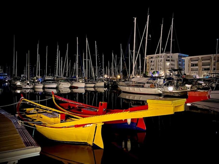 Port-Frejus, Le Paladien, Appartement 2 Pieces Climatise, Terrasse & Parking ภายนอก รูปภาพ